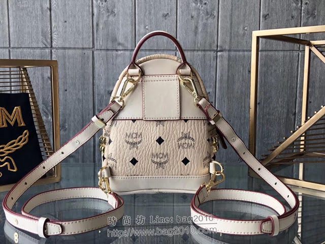MCM雙肩背包 原單 超mini Stark經典女背包 側邊點綴鉚釘 MCM後背包 時尚迷人單品  mdmc1091